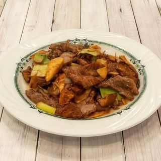 Ternera Con Bambú Y Setas Chinas