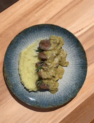 Svinjski medaljoni u sosu od pečuraka