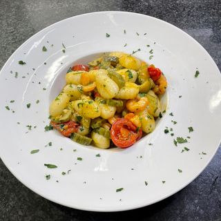 Gnocchi gamberetti e zucchine