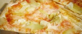 Pizza piatto carciofini