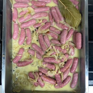 Salchichas encebolla