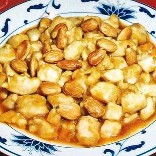 Pollo con Mandorle