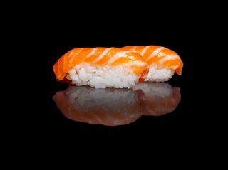 Nigiri De Salmón (2 Pzs.)