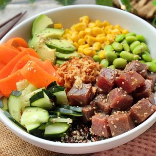 Poke bowl de pollo crujiente