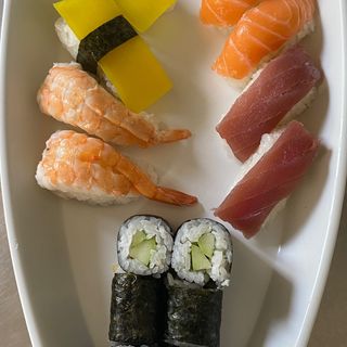 S41 Sushi misto piccola - 14 pezzi