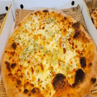 Pizza 4 Formaggi