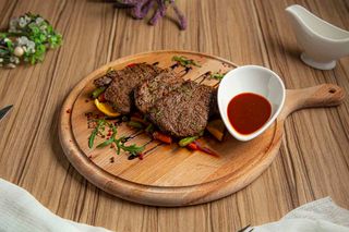 Медальоны из говядины