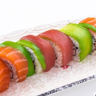 6. Spicy Salmón Roll (10 Uds.)