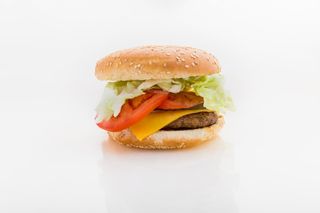 Чизбургер с соусом "Барбекю"