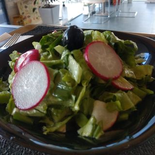 Зелена салата