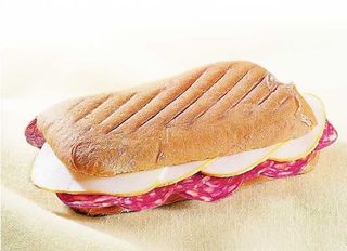 Schiacciatella salame piccante e formaggio