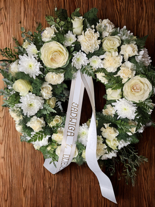 Średni wieniec-wianek kremowy