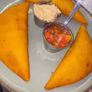 EMPANADAS CASERAS XL Ternera y Queso 