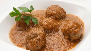 Albóndigas En Salsa