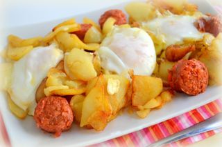 Ovos rotos con chorizo