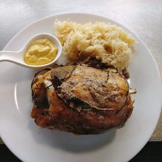 STINCO ALLA BIRRA CON CRAUTI