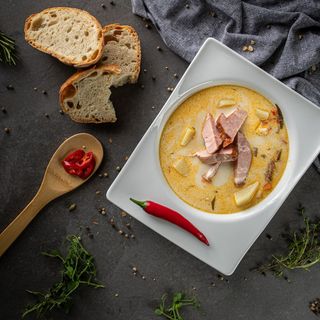 Ciorba de cartofi cu afumatura a la grec