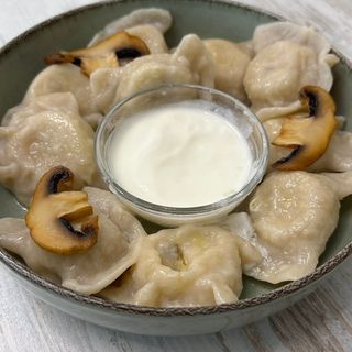 Вареники з картоплею та грибами