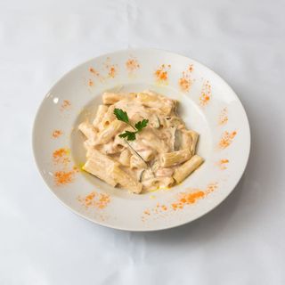 Rigatoni Al Salmone E Vodka