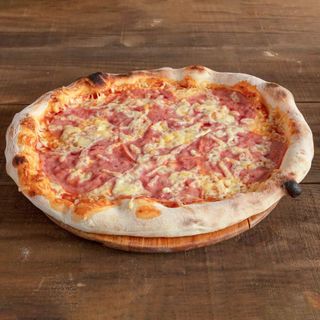 Pizza Vesuvio + Coca cola 0.5