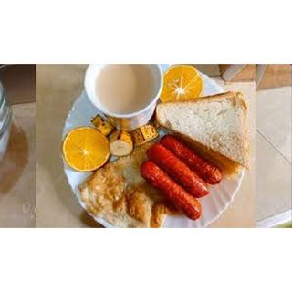Toasted Bread + 2 Sausages + Tea Pot