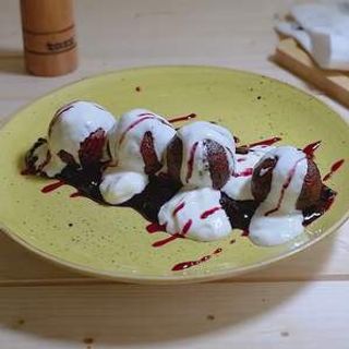 Mini papanasi cu smântâna si gem de afine 150gr