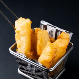 RACIÓN DE YUCA FRITA