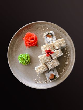 Каліфорнія з лососем (300 г)