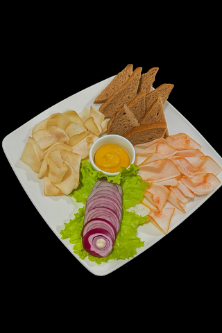 Тареля асорті сала 140г