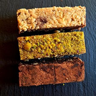 3 barritas de proteína de sabores variados