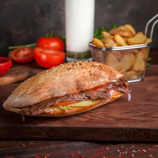 Bocadillo De Lomo Con Pimientos