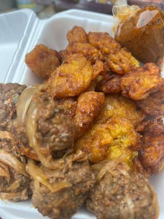 Claclo + 4 Boulettes De Viande