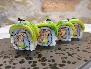 Salmone avocado 8 pezzi