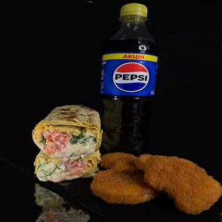 Сулугуні в лаваші+нагетси+напій 0.5 410г