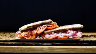 Panuozzo Toto (ușor picant)