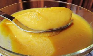 Mousse de Manga com Natas