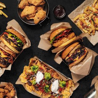 Menú 4 Hamburguesas De Pollo Y 4 De Ternera