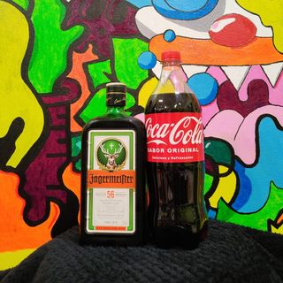 Pack Licor Jägermeister + Coca-Cola