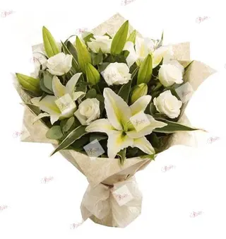 Ramo de rosas y liliums Pureza