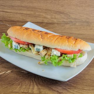 Blue cheese chicken sendvič