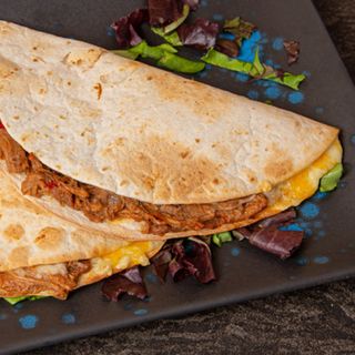 Quesadilla Cochinita Pibil (XL)