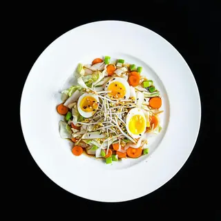 160. Udon saltato con vitello e verdure