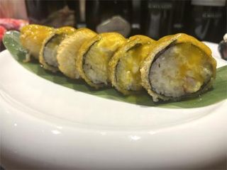 Ebi maki fritto con salsa mango 3 pezzi
