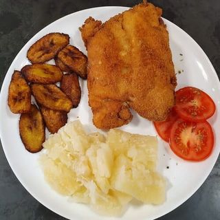 Cordon Bleu Con Arroz Congrí Y Maduro Frito
