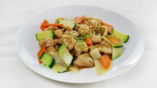 211. Pollo con verdure miste