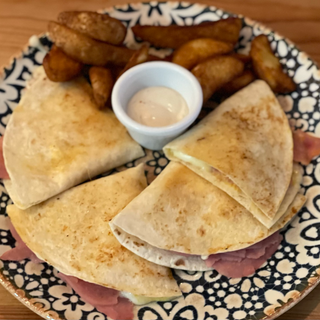 QUESADILLA YORK Y QUESO