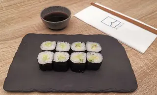 Maki Vegetal De Aguacate Y Pepino (8 Uds.)