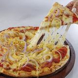 Pizza Fugazzeta Con Jamón (30 Cm)