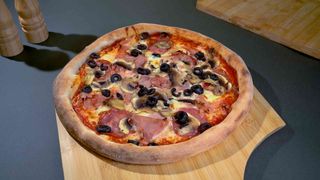 Pizza Quattro Stagioni medie