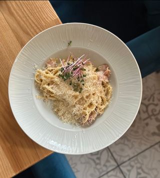 Паста з куркою та грибами (280г)